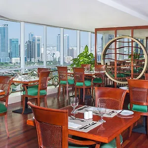 Апарт-отель Golden Tulip, Шарджа